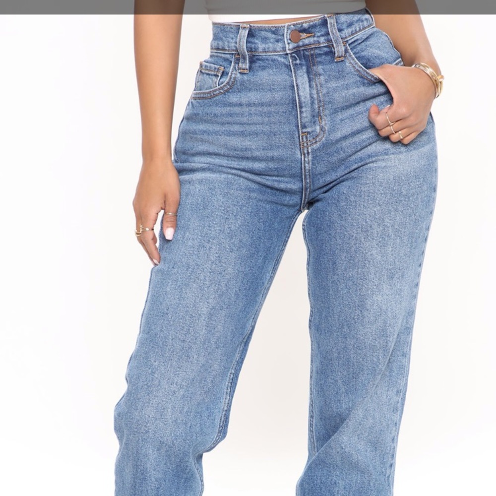 🌟Fashion Nova Mom Jeans🌟 - Picture 4 of 6